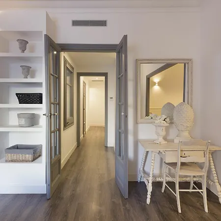 Eixample Casanova Nextdoor Apartment