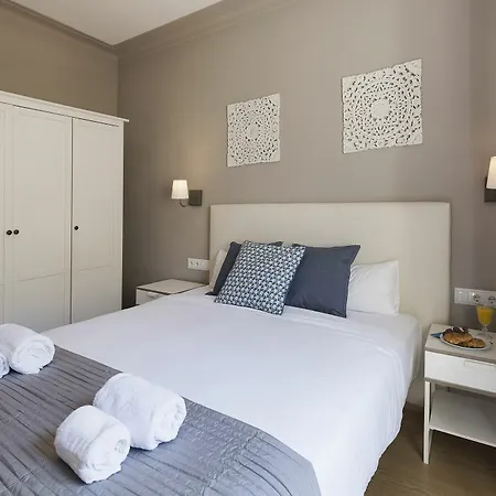 Eixample Casanova Nextdoor Apartment *