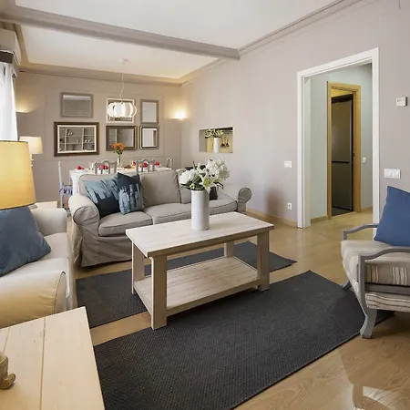 Eixample Casanova Nextdoor Apartment
